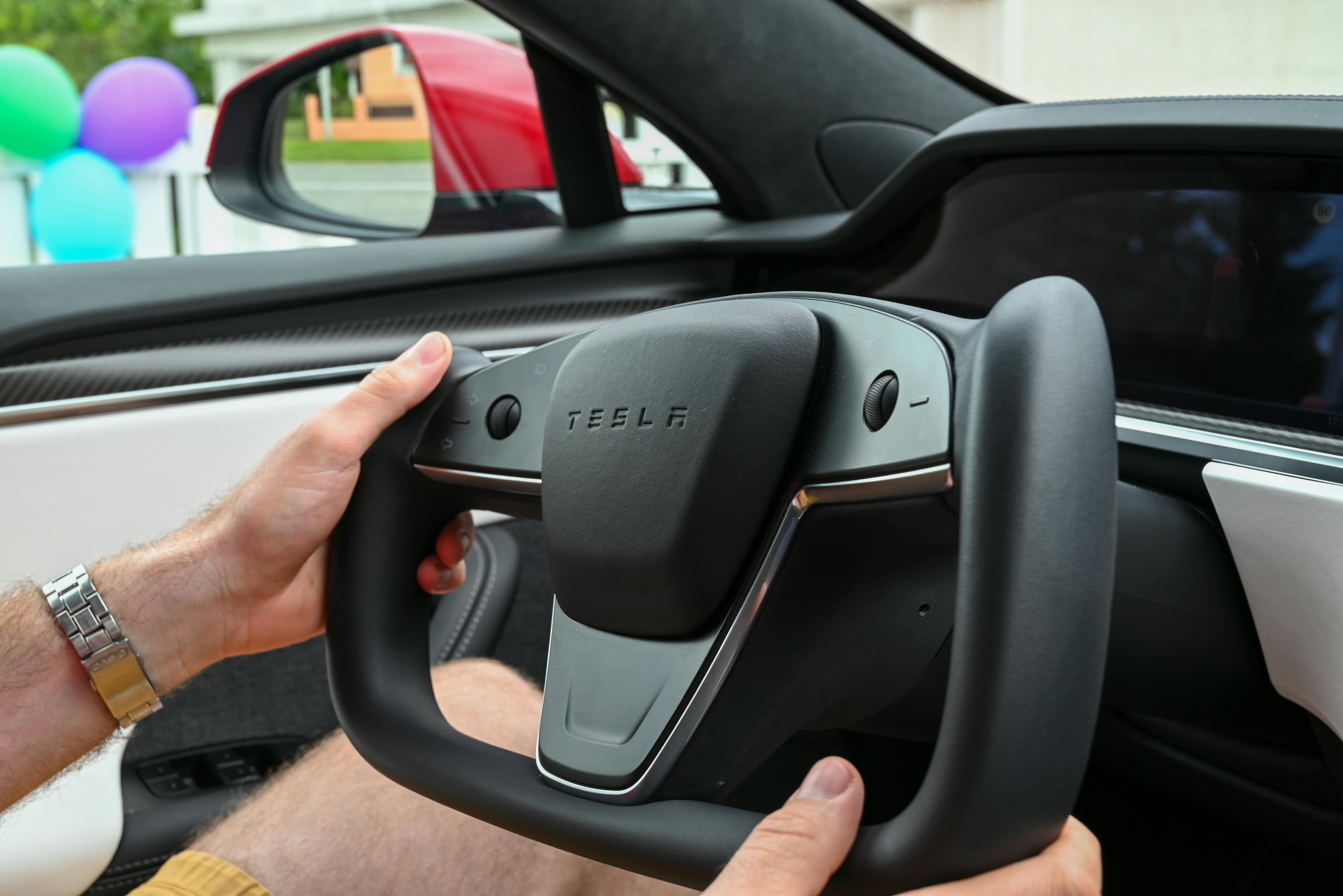 🔁 From Gas to Electric: A Beginner’s Guide to Switching to a Tesla in 2025